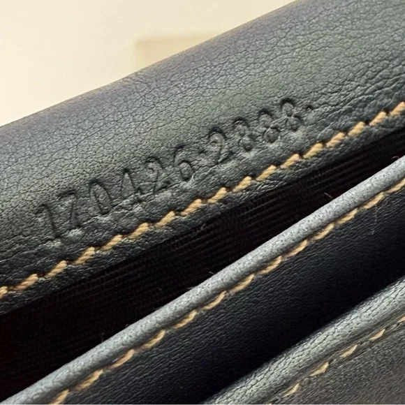 Gucci Leather Wallet on a Chain - Picture 9 of 16